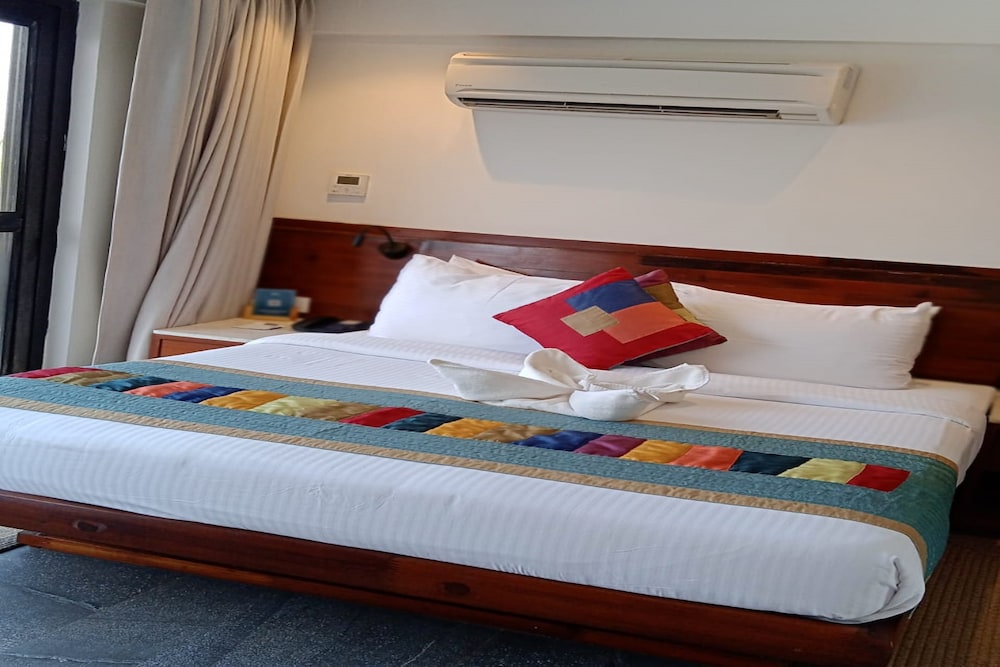 Beleza By The Beach — Hotel rooms in Betalbatim, Goa