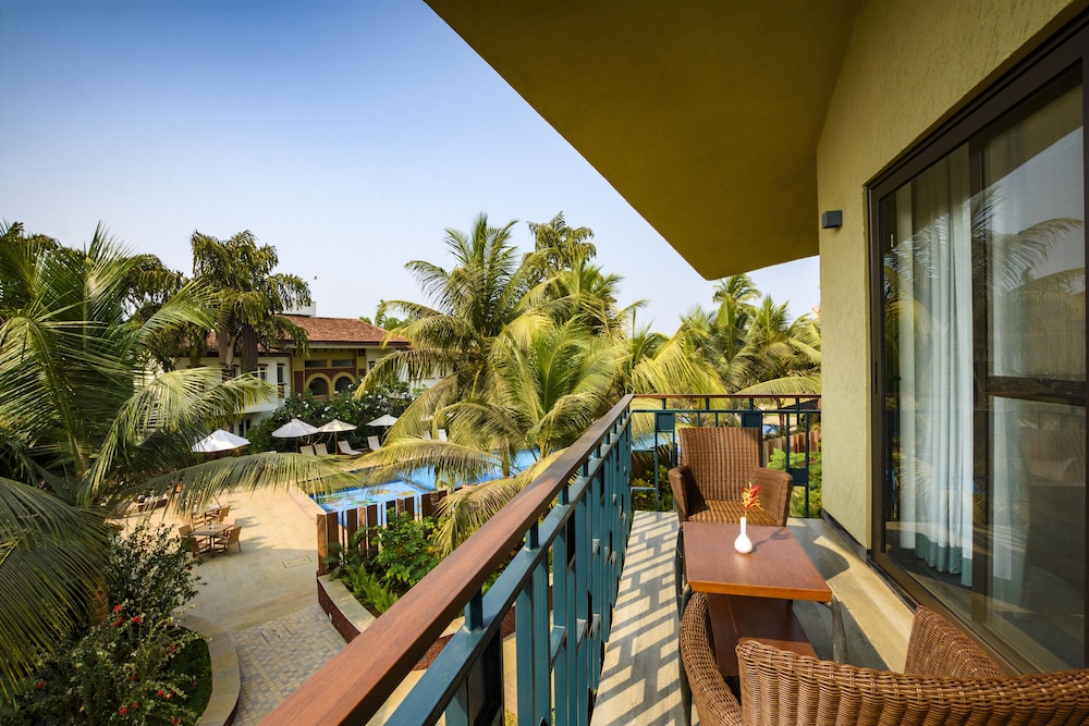 Beleza By The Beach — Swimming pool in Betalbatim, Goa