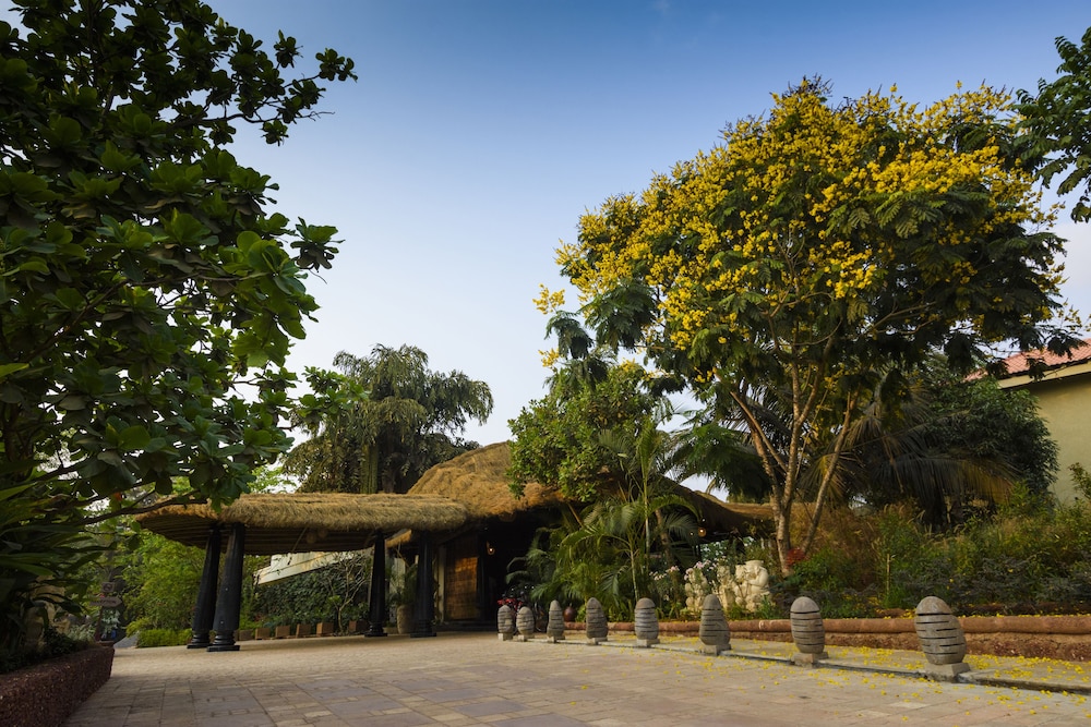 Beleza By The Beach — Hotel building in Betalbatim, Goa