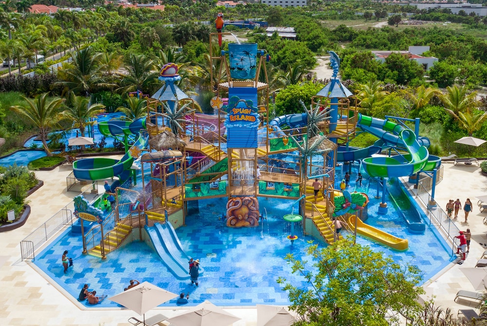Unique by Lopesan Costa Bávaro - All Inclusive — Pool in Bavaro, La Altagracia