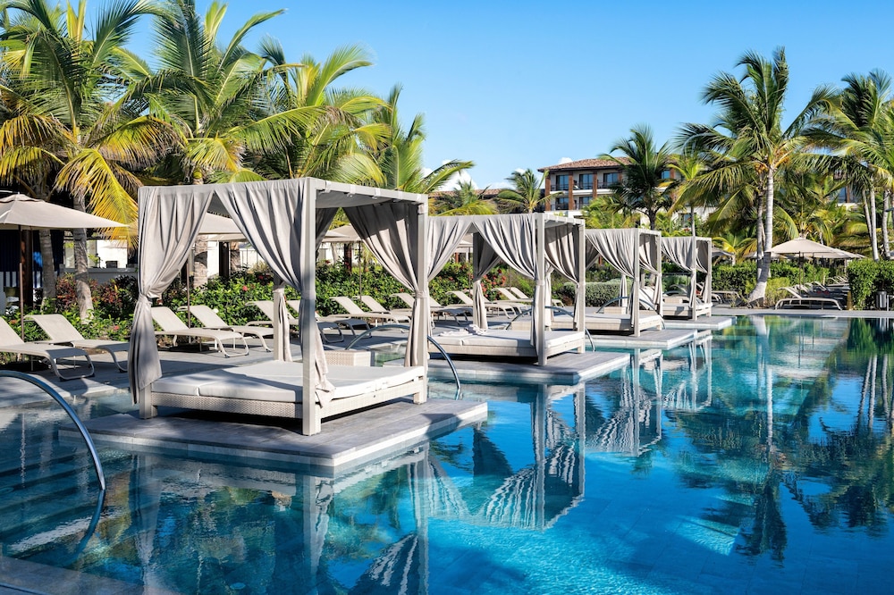 Unique by Lopesan Costa Bávaro - All Inclusive — Pool in Bavaro, La Altagracia