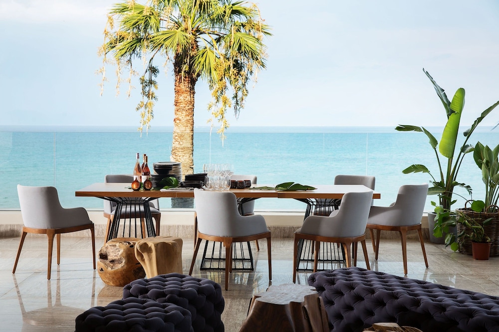 Domes Miramare, a Luxury Collection Resort, Corfu - Adults Only — Restaurant & bars in Moraitika, Ionian Islands