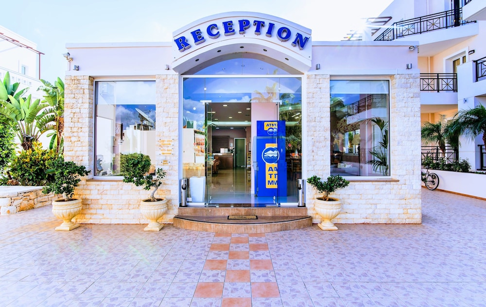Yiannis Manos — Hotel building in Malia