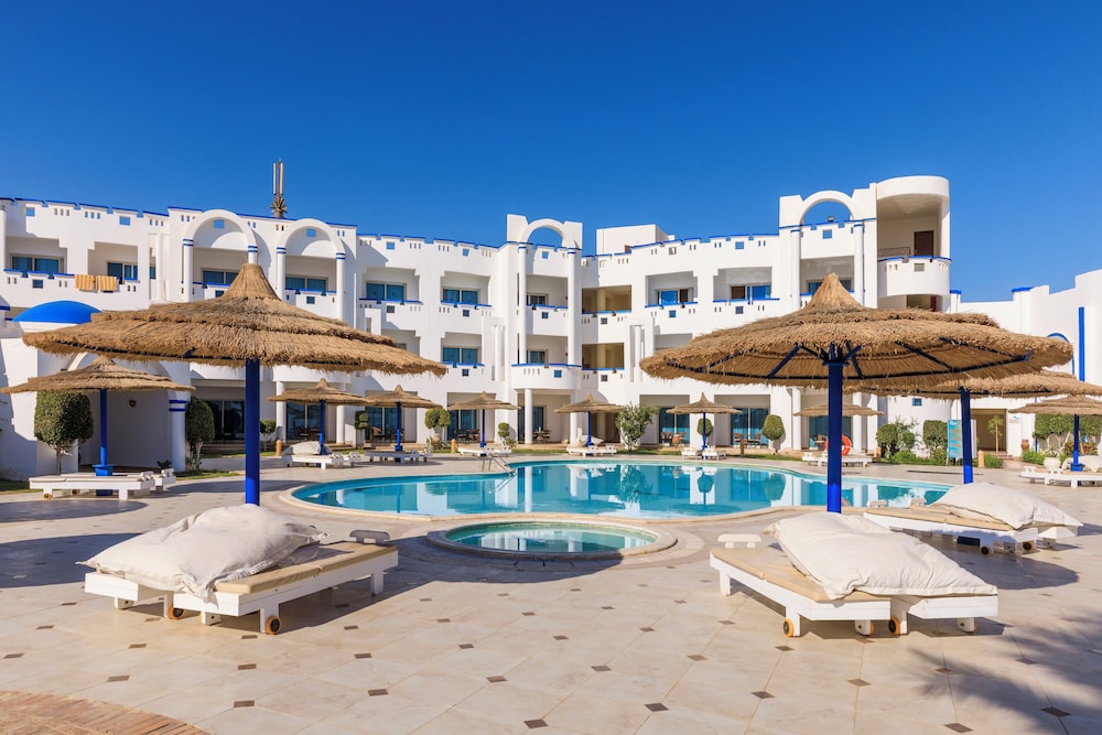 Coral Sun Beach — Swimming pool in El Quseir, Red Sea