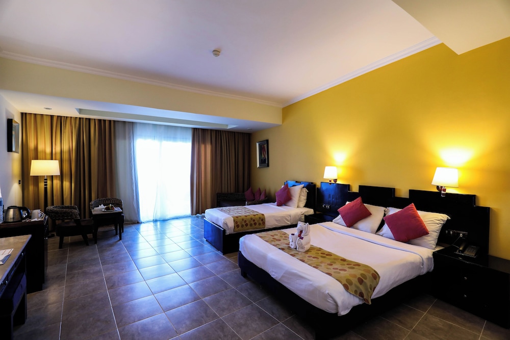 Coral Sun Beach — Hotel rooms in El Quseir, Red Sea