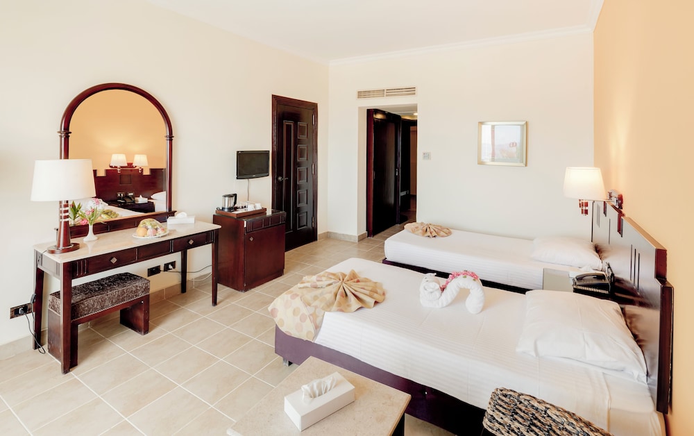 Coral Sun Beach — Hotel rooms in El Quseir, Red Sea