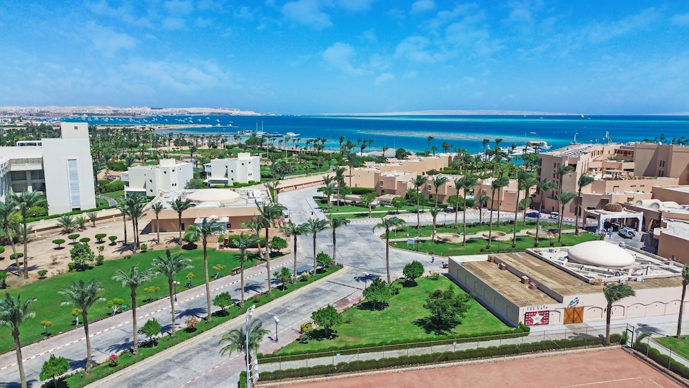 Continental Hotel Hurghada — Hotel building in Hurghada, Red Sea