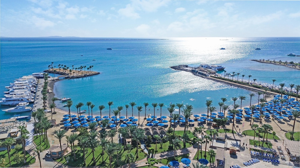 Continental Hotel Hurghada — Beach in Hurghada, Red Sea