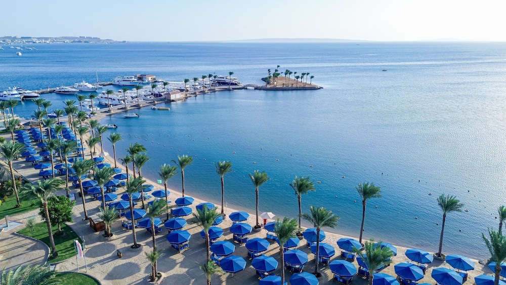 Continental Hotel Hurghada — Beach in Hurghada, Red Sea