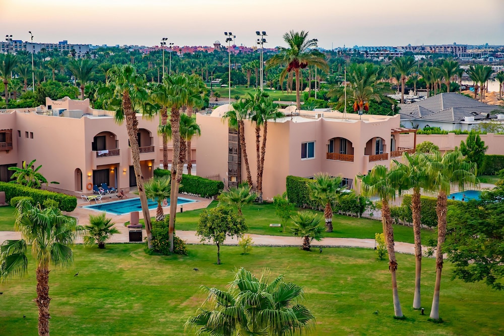 Continental Hotel Hurghada — Hotel building in Hurghada, Red Sea