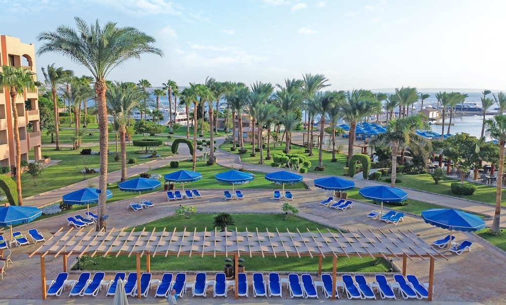 Continental Hotel Hurghada — Beach in Hurghada, Red Sea