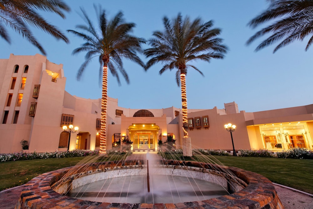 Continental Hotel Hurghada — Hotel building in Hurghada, Red Sea
