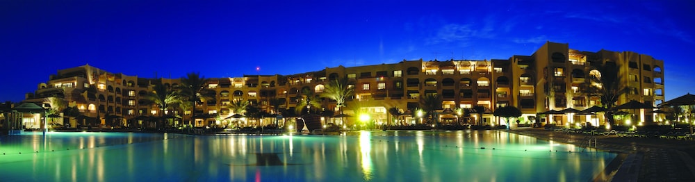 Continental Hotel Hurghada — Hotel building in Hurghada, Red Sea
