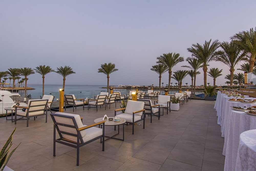 Continental Hotel Hurghada — Restaurant & bars in Hurghada, Red Sea