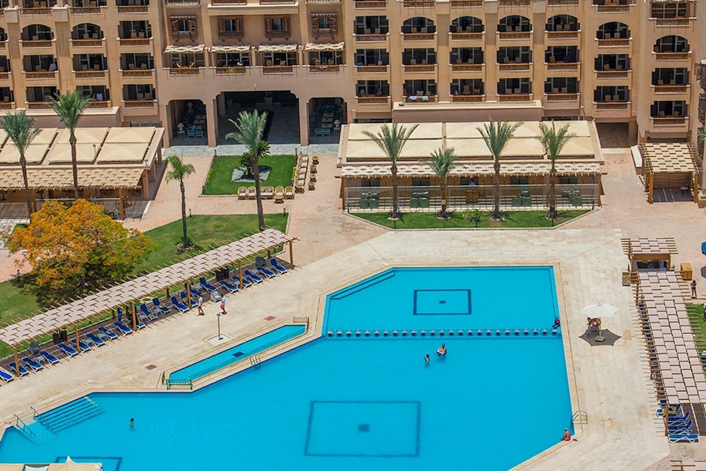 Continental Hotel Hurghada — Swimming pool in Hurghada, Red Sea