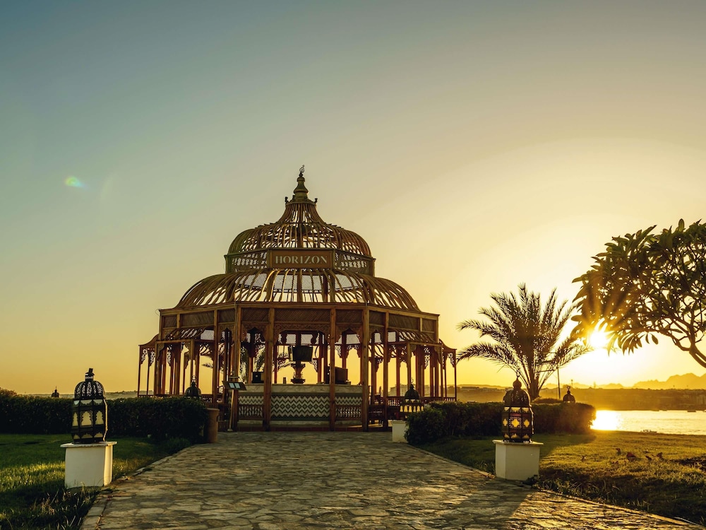 Mövenpick Resort Sharm El Sheik Naama Bay — Restaurant & bars in Sharm El Sheikh, Red Sea