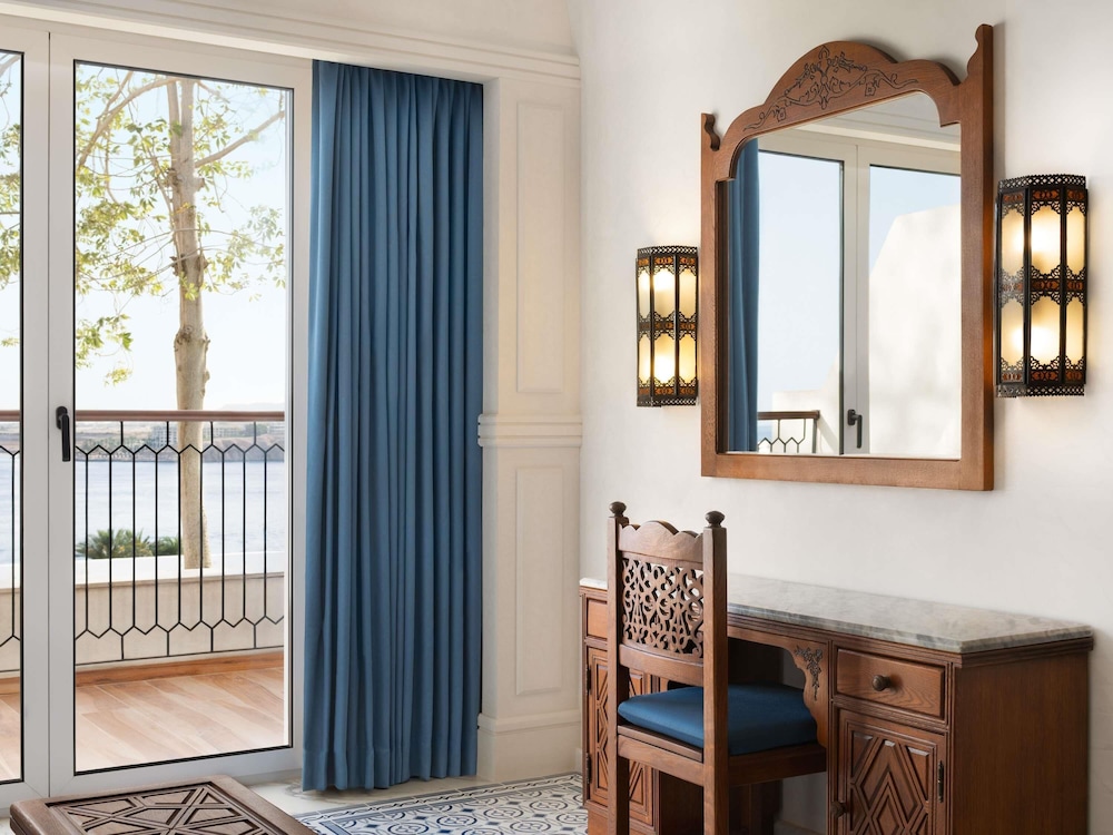 Mövenpick Resort Sharm El Sheik Naama Bay — Hotel rooms in Sharm El Sheikh, Red Sea