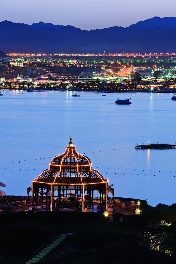 Mövenpick Resort Sharm El Sheik Naama Bay — Restaurant & bars in Sharm El Sheikh, Red Sea