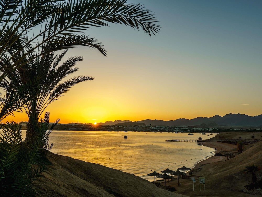 Mövenpick Resort Sharm El Sheik Naama Bay — Beach in Sharm El Sheikh, Red Sea