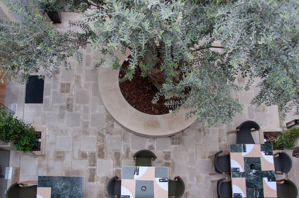 S Paul Hotel — Hotel building in Limassol, Limassol Region