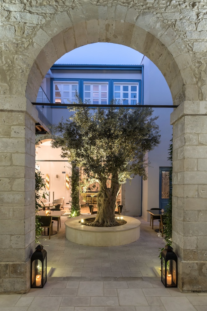 S Paul Hotel — Restaurant & bars in Limassol, Limassol Region