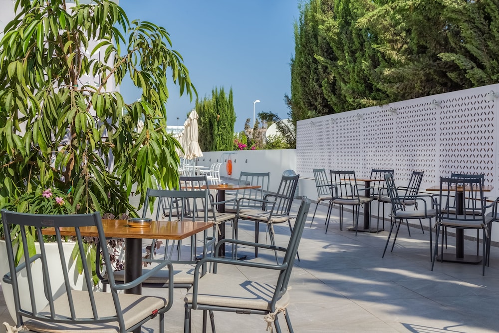 Protaras Plaza Hotel — Restaurant & bars in Protaras, Famagusta Region