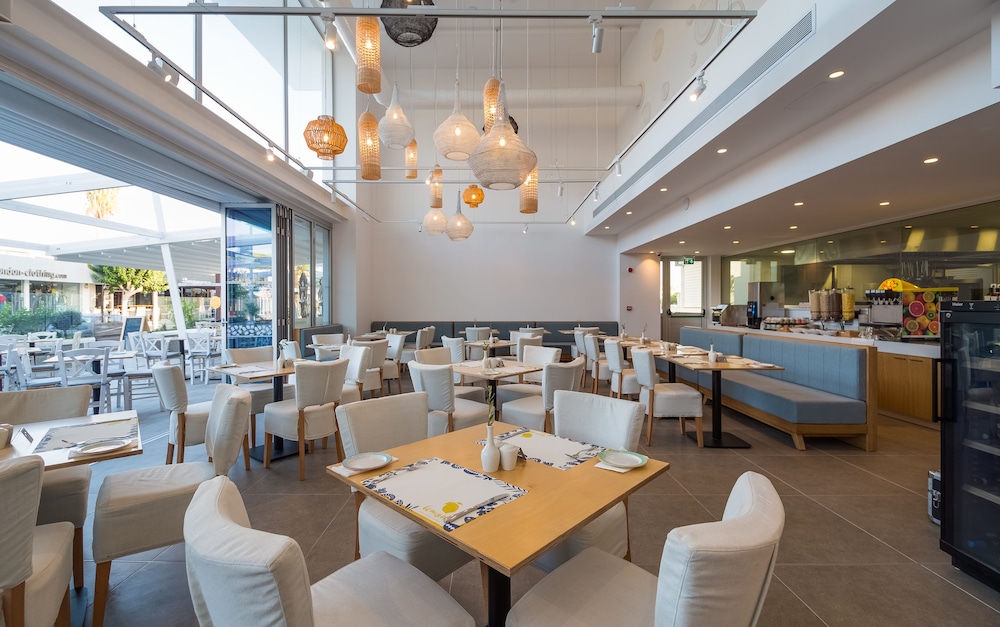 Protaras Plaza Hotel — Restaurant & bars in Protaras, Famagusta Region