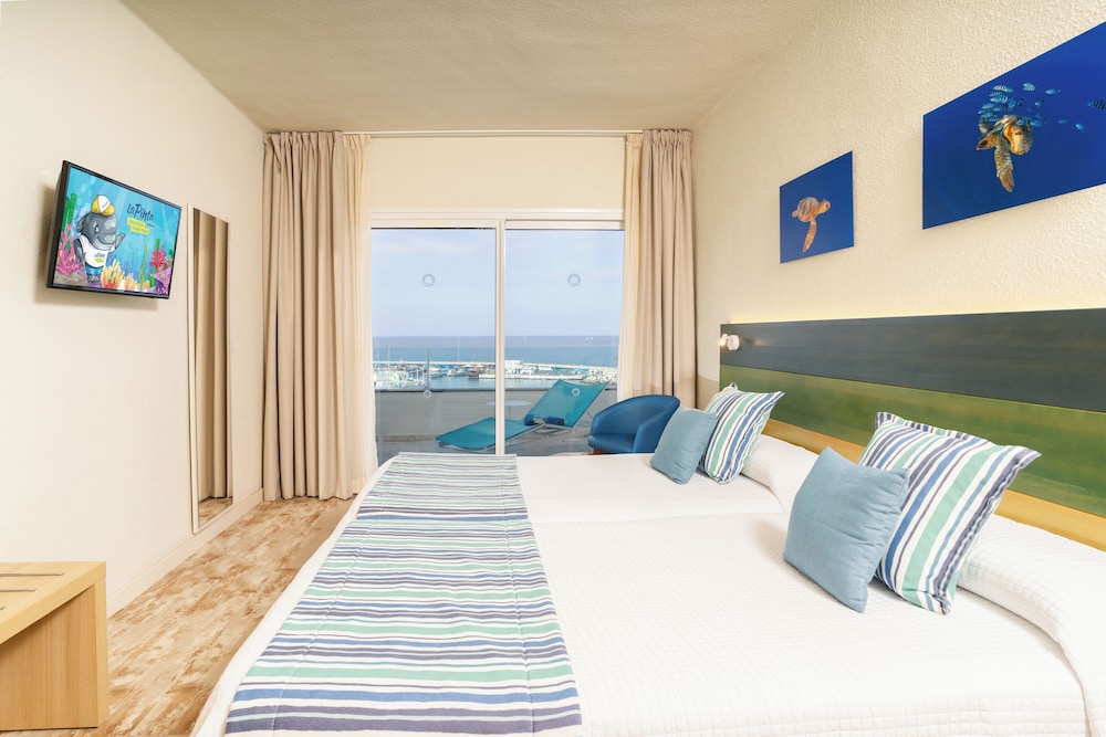 HOVIMA La Pinta Beachfront Family Hotel — Hotel rooms in Costa Adeje, Canary Islands
