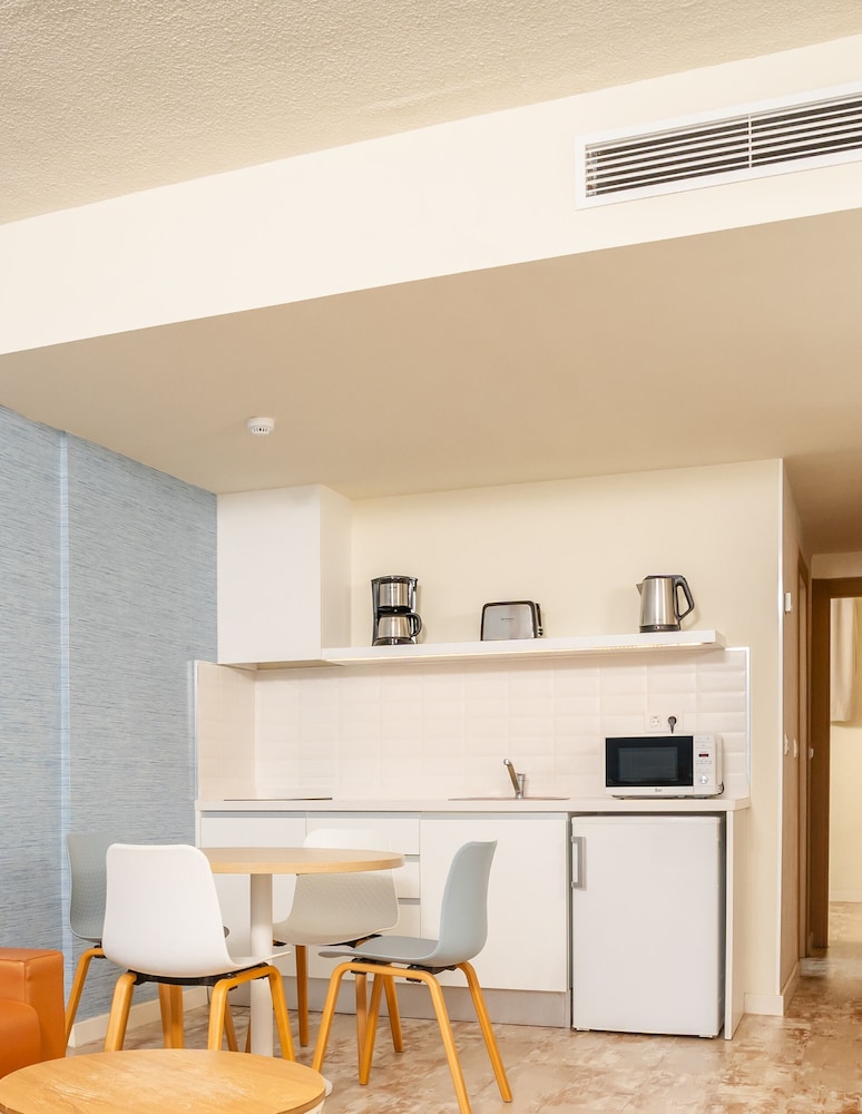 HOVIMA La Pinta Beachfront Family Hotel — Hotel rooms in Costa Adeje, Canary Islands