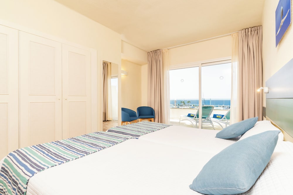 HOVIMA La Pinta Beachfront Family Hotel — Hotel rooms in Costa Adeje, Canary Islands