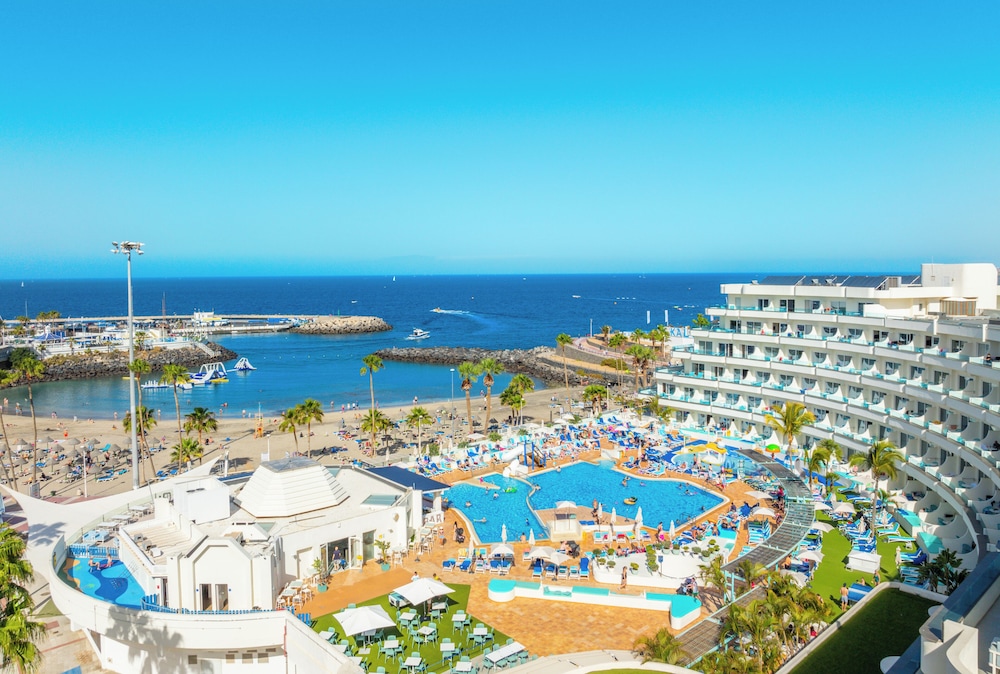 HOVIMA La Pinta Beachfront Family Hotel — Main photo in Costa Adeje, Canary Islands