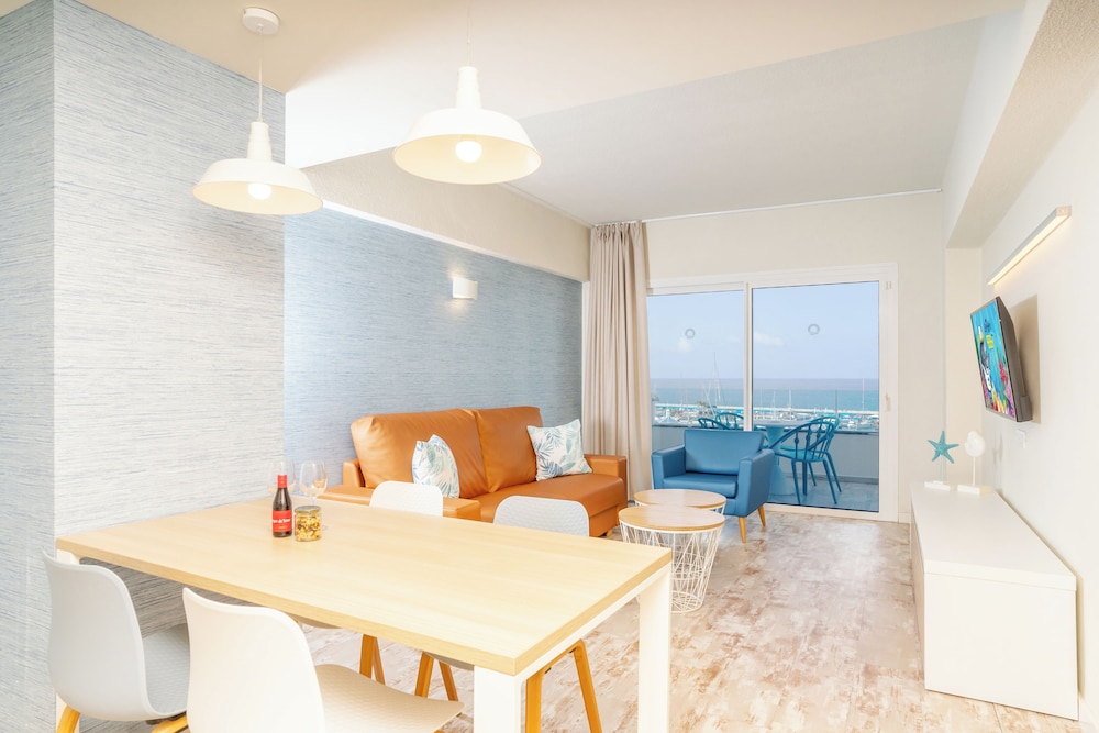 HOVIMA La Pinta Beachfront Family Hotel — Hotel rooms in Costa Adeje, Canary Islands