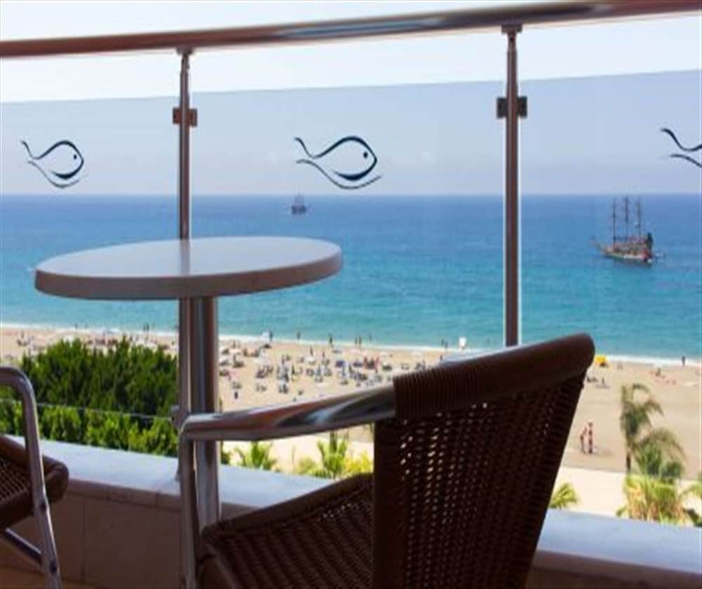 Kleopatra Balik Hotel — Beach in Alanya