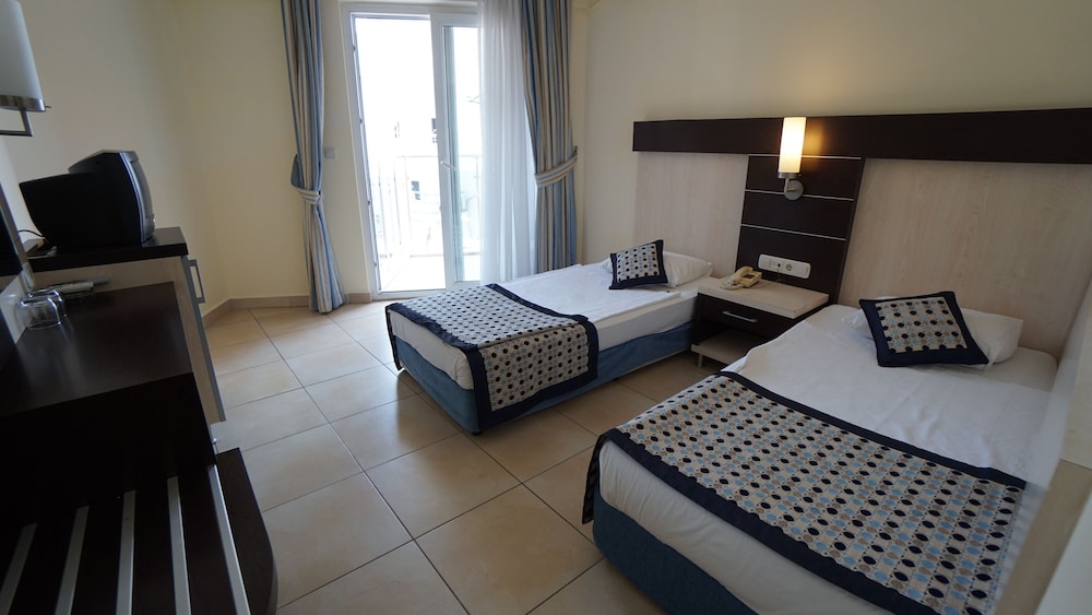 Kleopatra Balik Hotel — Hotel rooms in Alanya