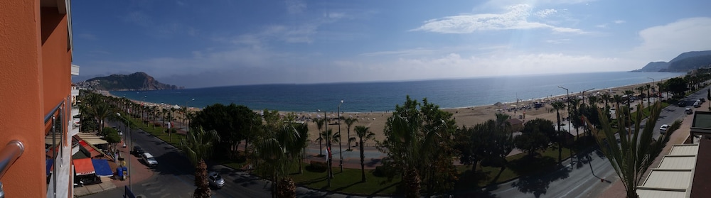 Kleopatra Balik Hotel — Beach in Alanya