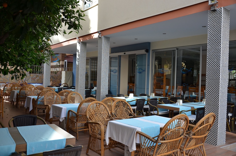 Kleopatra Balik Hotel — Restaurant & bars in Alanya
