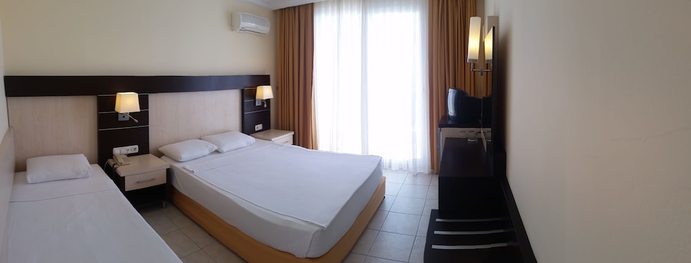 Kleopatra Balik Hotel — Hotel rooms in Alanya
