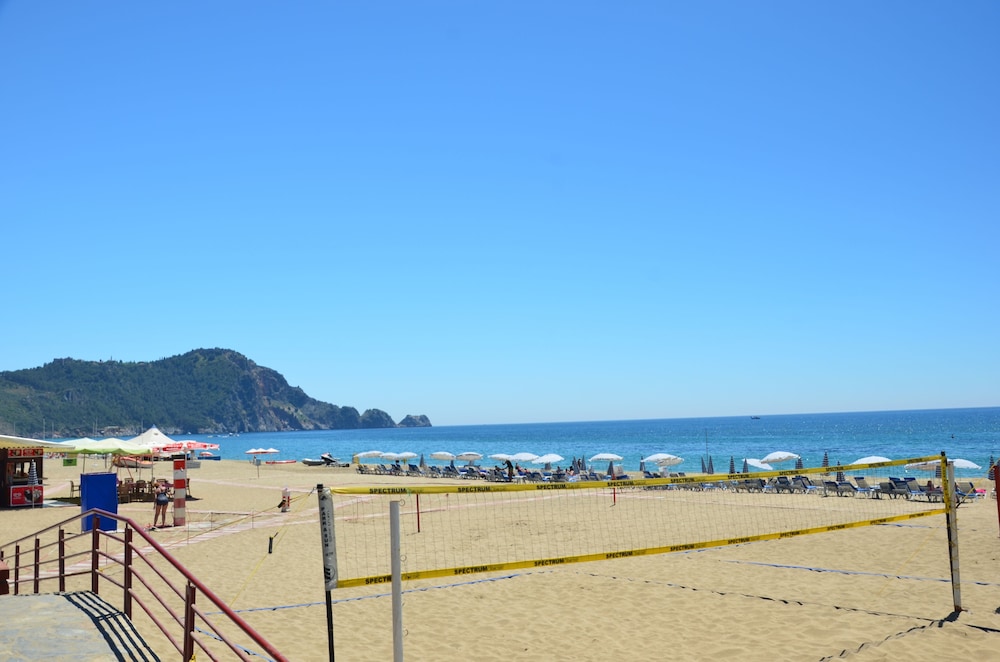 Kleopatra Balik Hotel — Beach in Alanya
