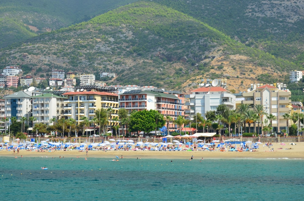 Kleopatra Balik Hotel — Beach in Alanya