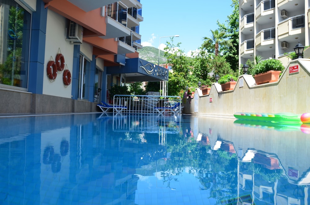 Kleopatra Balik Hotel — Swimming pool in Alanya