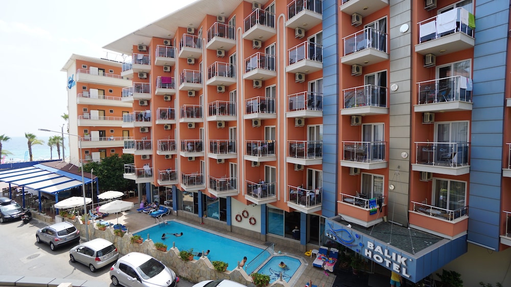 Kleopatra Balik Hotel — Hotel building in Alanya