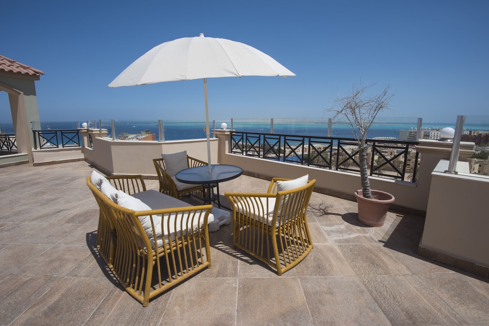 Lilly apartments — Hotel building in Hurghada, Red Sea
