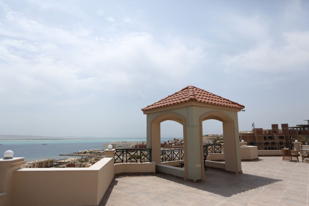 Lilly apartments — Hotel building in Hurghada, Red Sea