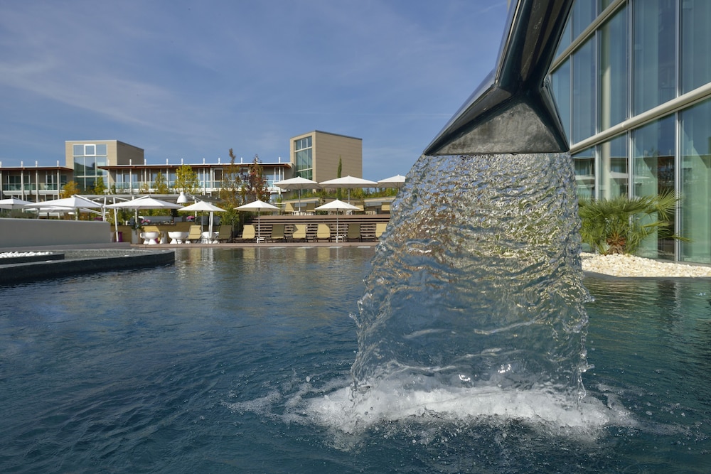 Aqualux Hotel Spa & Suite — Swimming pool in Bardolino, Veneto