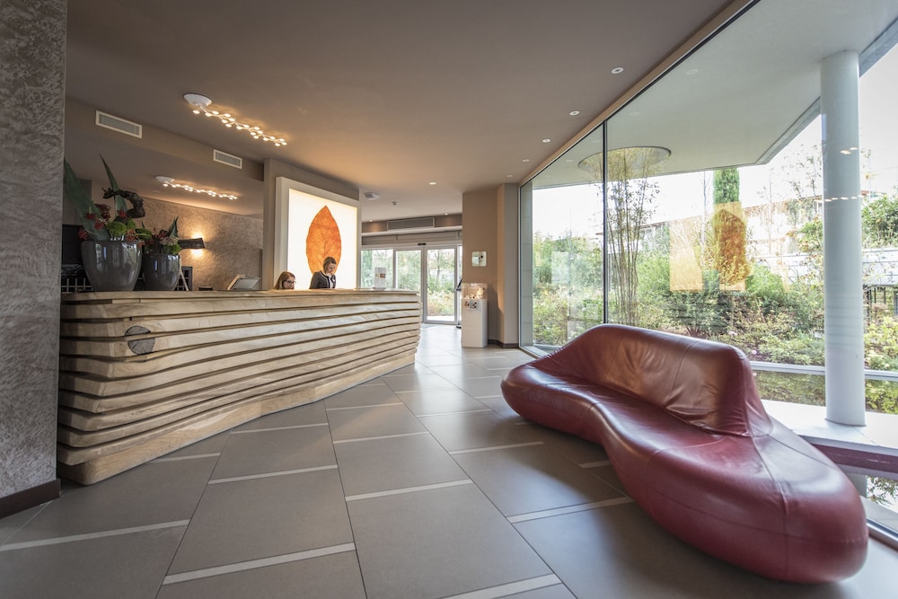 Aqualux Hotel Spa & Suite — Hotel building in Bardolino, Veneto