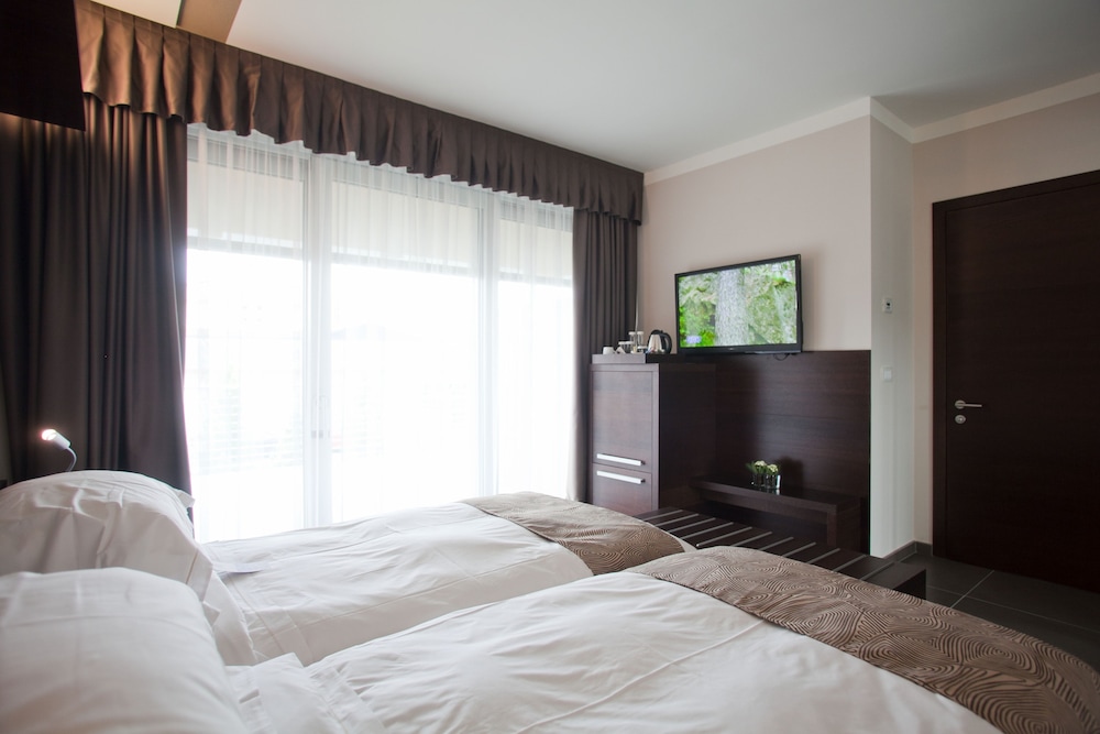 Aqualux Hotel Spa & Suite — Hotel rooms in Bardolino, Veneto