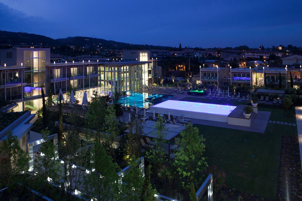 Aqualux Hotel Spa & Suite — Swimming pool in Bardolino, Veneto
