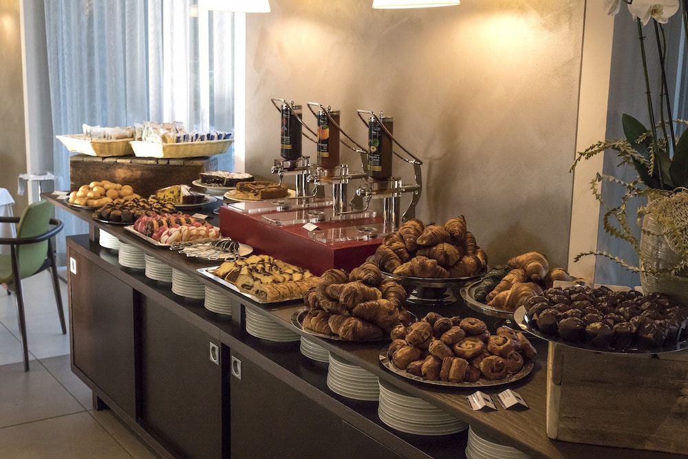 Aqualux Hotel Spa & Suite — Restaurant & bars in Bardolino, Veneto