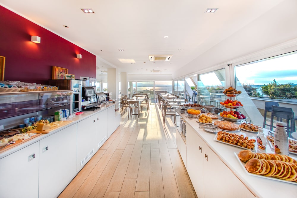 Hotel Bonotto — Restaurant & bars in Desenzano del Garda, Lombardy