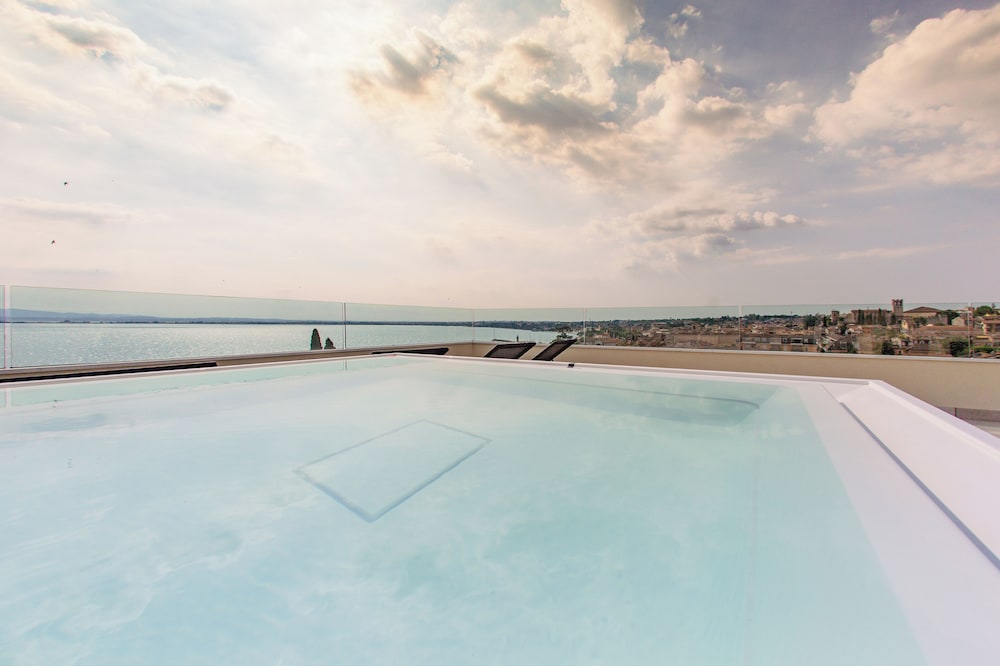 Hotel Bonotto — Main photo in Desenzano del Garda, Lombardy